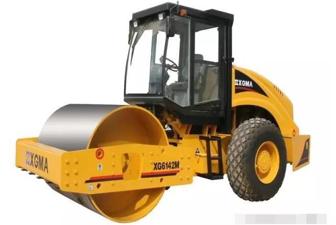 中國特色的機(jī)械式單鋼輪振動壓路機(jī)