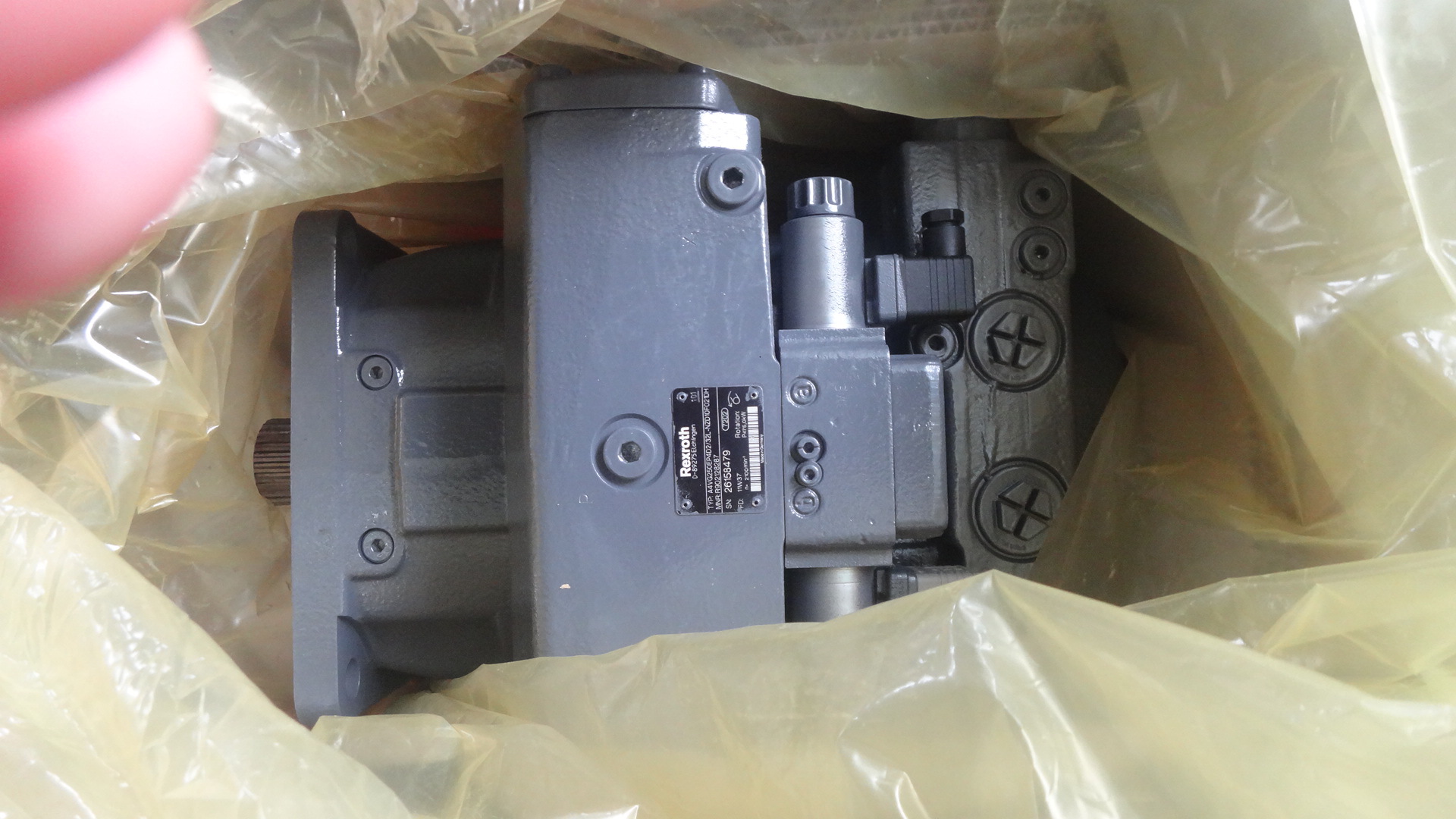 力士樂液壓泵怎么樣合理選流量轉(zhuǎn)速，在低溫條件下如何運轉(zhuǎn)